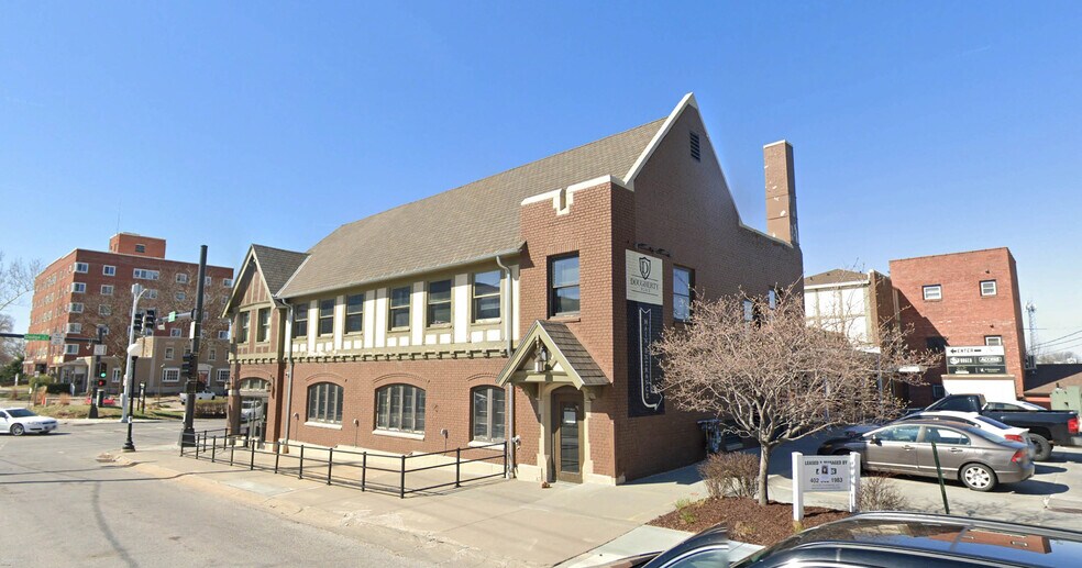 More Photos Of 4900-4910 Dodge St, Omaha Office For Sale