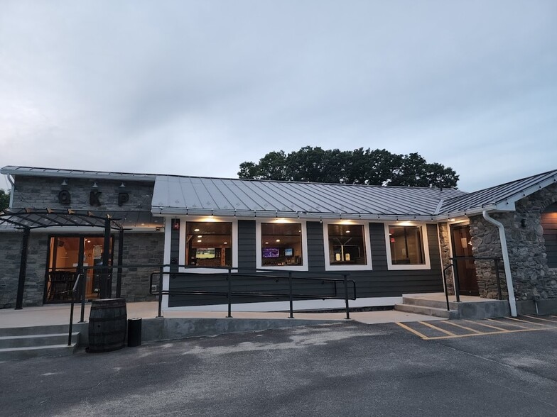 More Photos Of 443 Worcester Rd, Charlton Restaurant For Sale