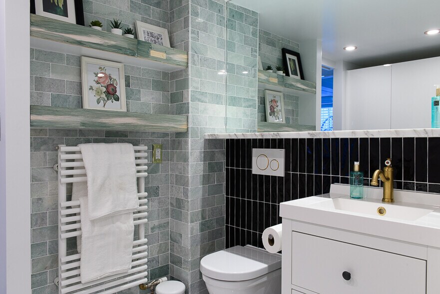 More Photos Of 165 Wyckoff St, Brooklyn Hospitality For Sale