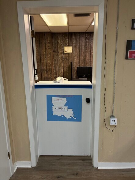 More Photos Of 5104 Mansfield Rd, Shreveport Office For Sale