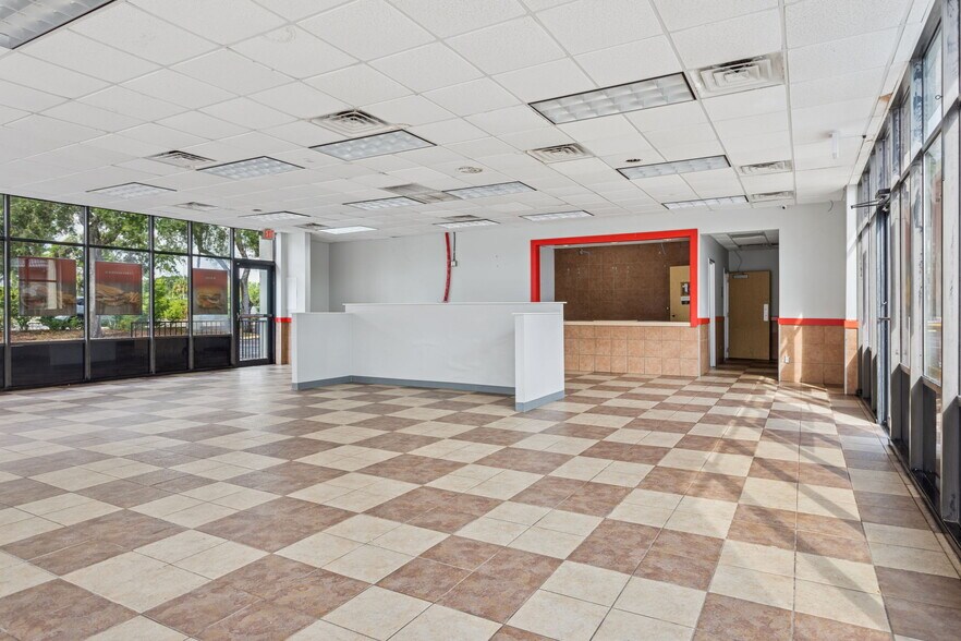 More Photos Of 6620 E Dr Martin Luther King Jr Blvd, Tampa Fast Food For Lease