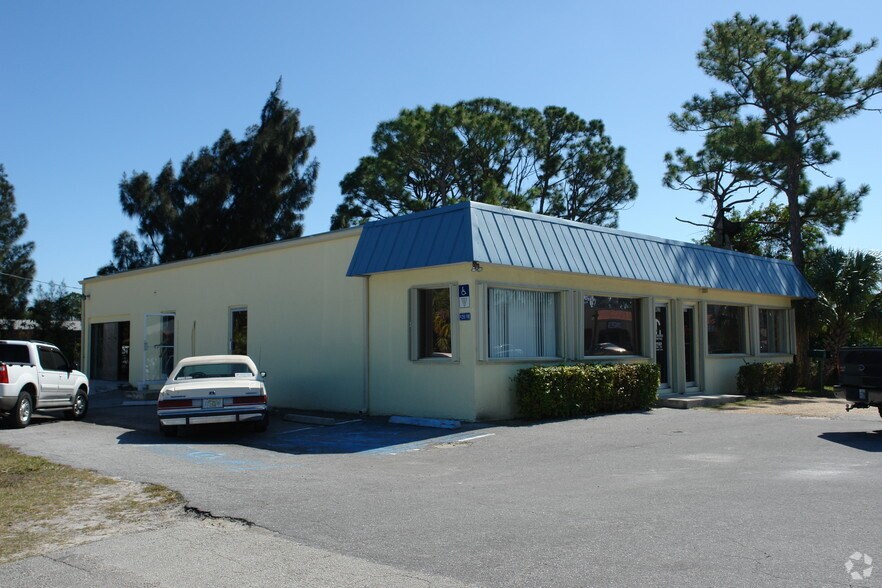 More Photos Of 3411 SE Dixie Hwy, Stuart Auto Repair For Sale