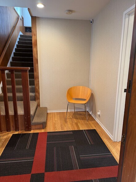 More Photos Of 624 University Ave, Palo Alto Office Residential For Lease