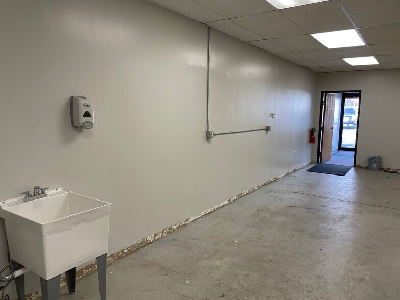 More Photos Of 12200 W 52nd Ave, Wheat Ridge Warehouse For Sale