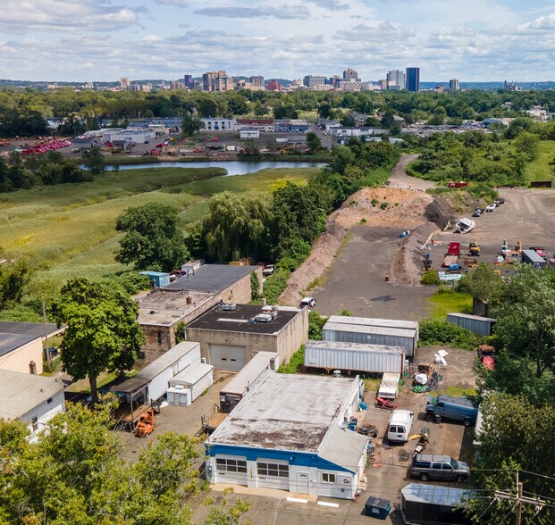 More Photos Of 275 Front Ave, West Haven Auto Repair For Sale