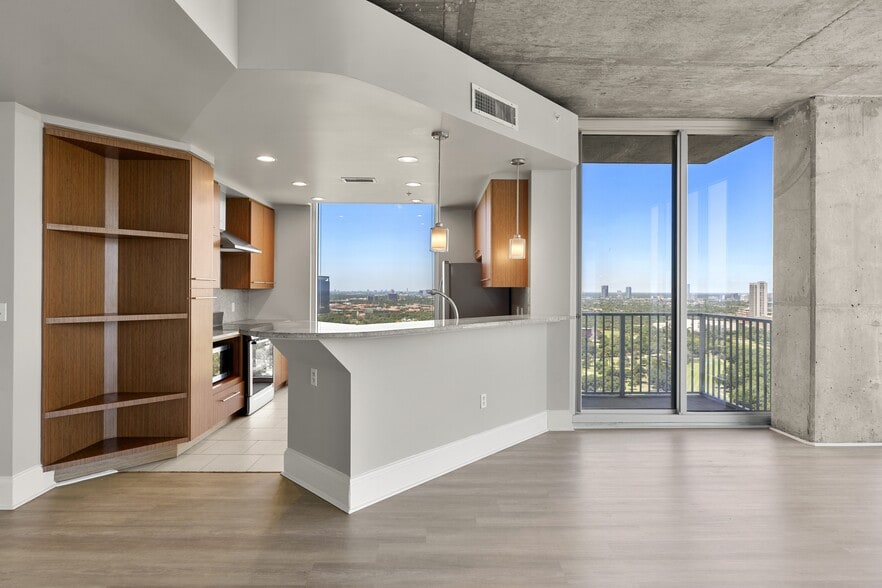 More Photos Of 5927 Almeda Rd, Houston Apartments For Lease