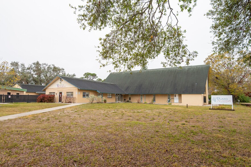 Primary Photo Of 6990 142nd Ave, Largo Religious Facility For Sale