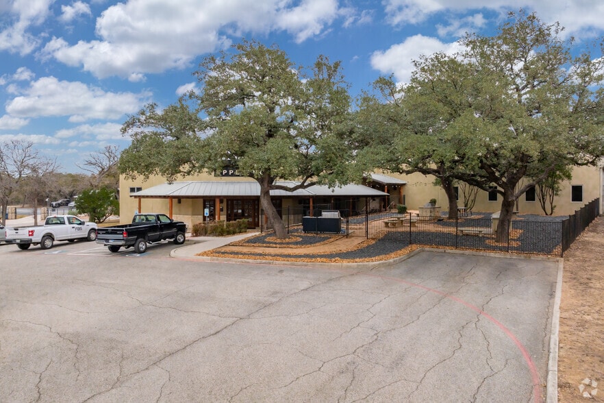 More Photos Of 17114 Classen Rd, San Antonio Flex For Lease