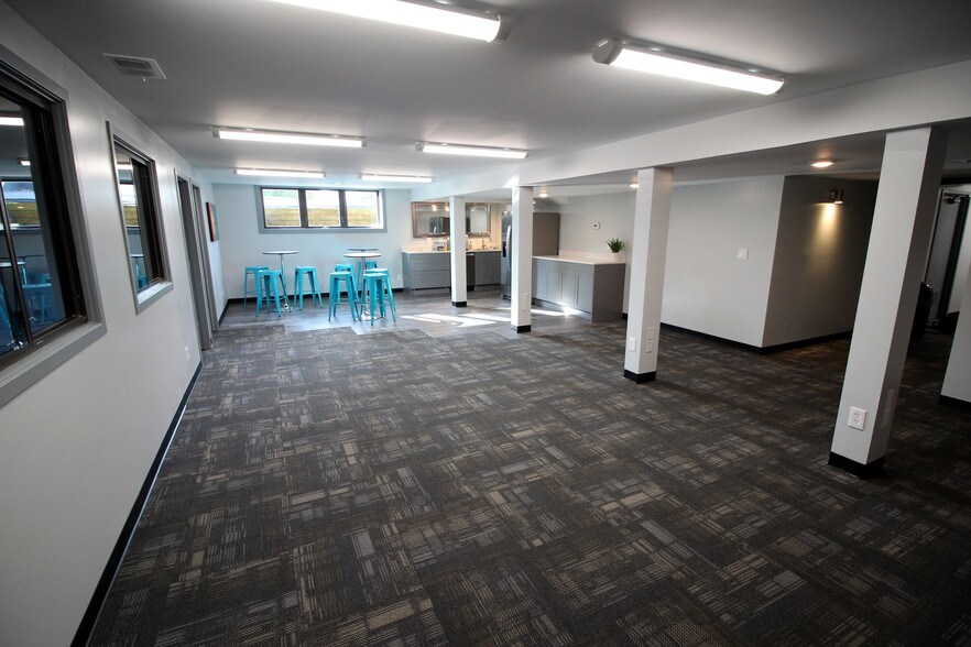 More Photos Of 4000 Portage St, Kalamazoo Office For Lease