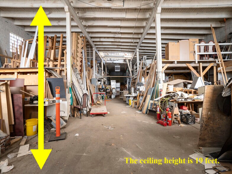 More Photos Of 3056 W Walton St, Chicago Warehouse For Lease