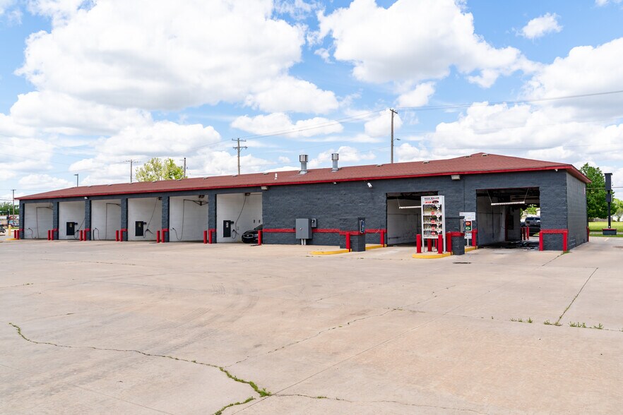 More Photos Of 3835 Central, Wichita Specialty For Sale