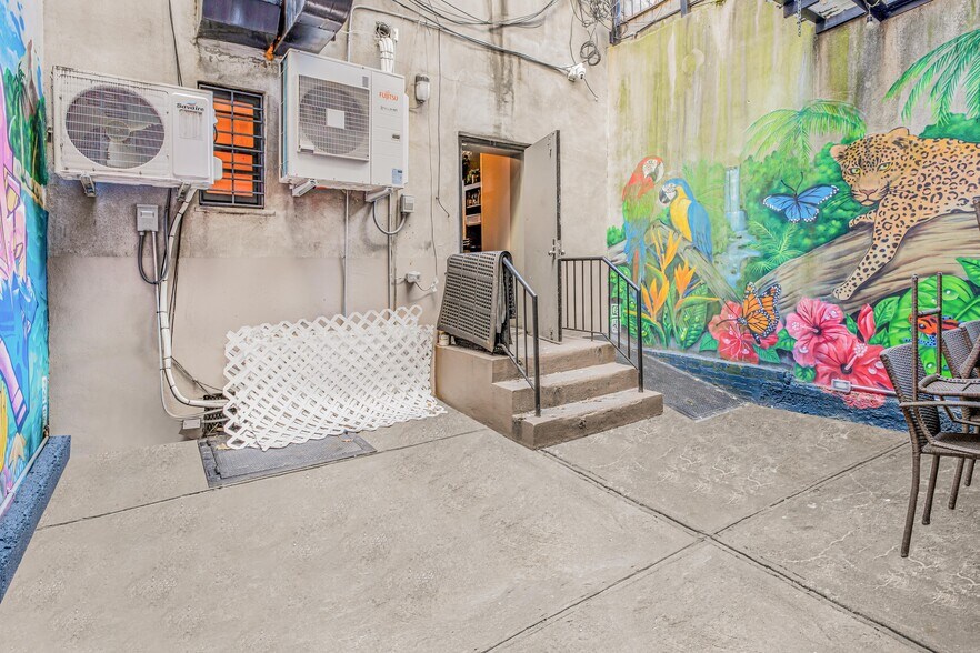 More Photos Of 911 DeKalb Ave, Brooklyn Storefront Retail Office For Sale