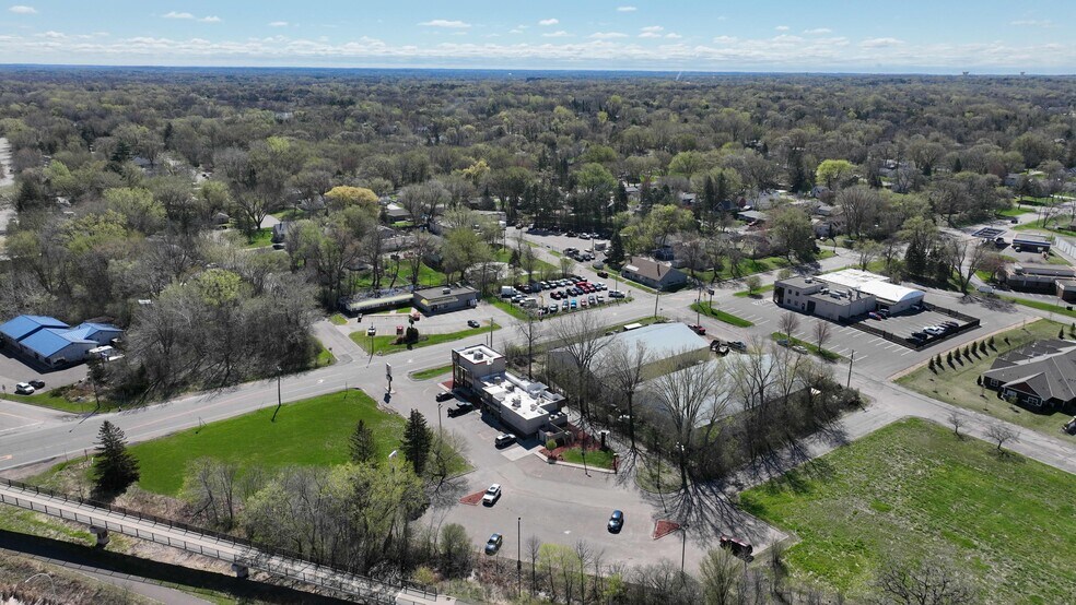 More Photos Of 2535 Division St N, North Saint Paul Fast Food For Sale