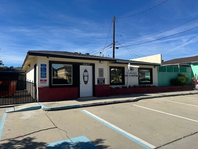 More Photos Of 21617 Figueroa St, Carson Medical For Sale