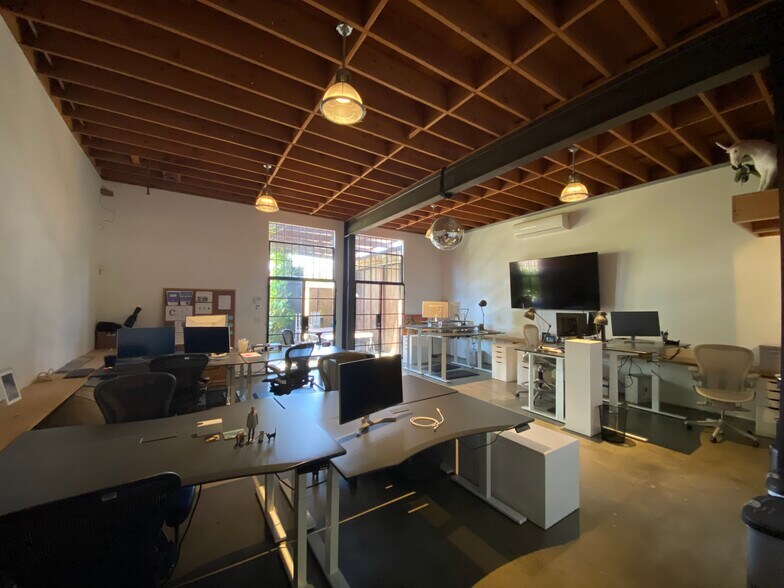 More Photos Of 5747-5749 Venice Blvd, Los Angeles Loft Creative Space For Lease