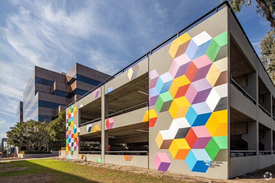 More Photos Of 3070 Bristol St, Costa Mesa Unknown For Lease