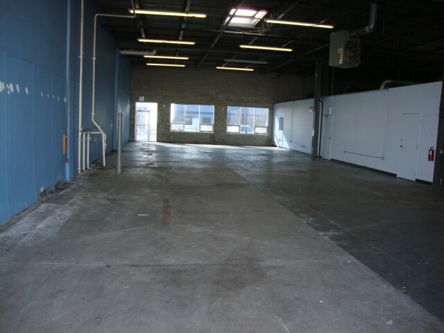 More Photos Of 1277 Naperville Dr, Romeoville Warehouse For Lease