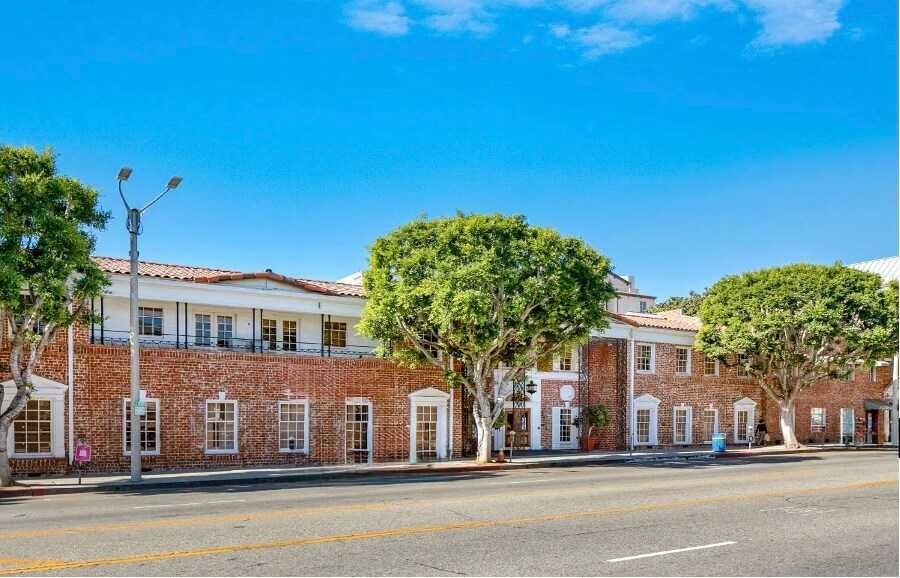 Primary Photo Of 1033 Gayley Ave, Los Angeles Medical For Lease