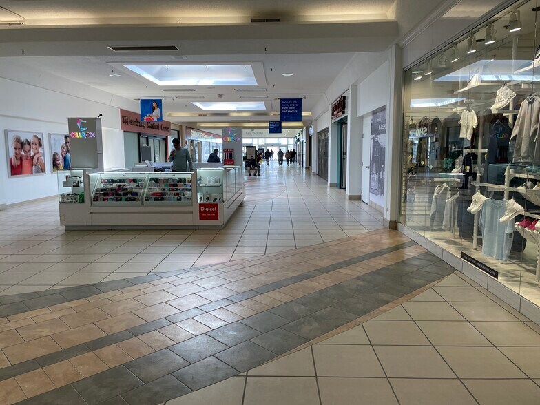 More Photos Of 200 Broadway St, Tillsonburg Unknown For Lease