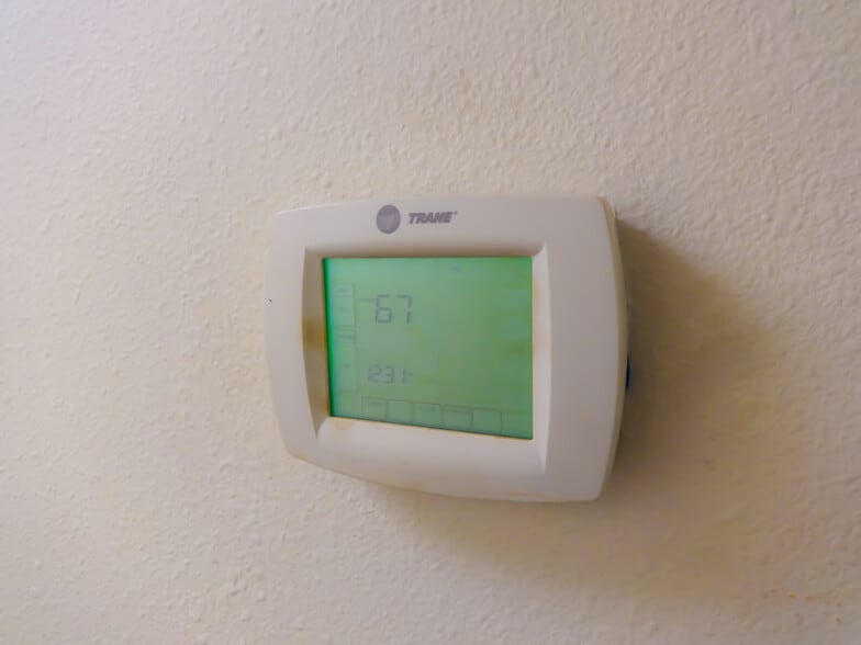 More Photos Of 801 W Broadway St, Big Sandy Light Distribution For Sale