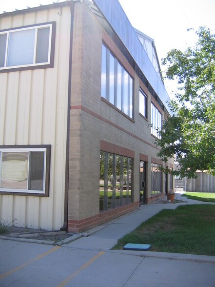 More Photos Of 500-504 2nd St, Castle Rock Warehouse For Lease