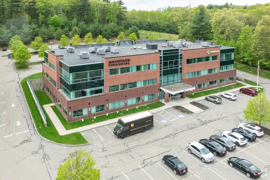 More Photos Of 134 Turnpike Rd, Southborough Medical For Lease