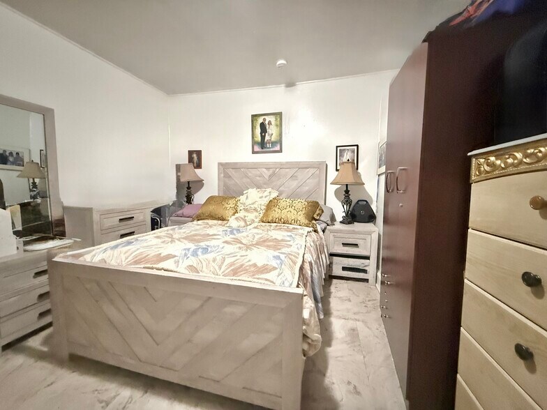 More Photos Of 615 Summit Ave, Union City Apartments For Sale