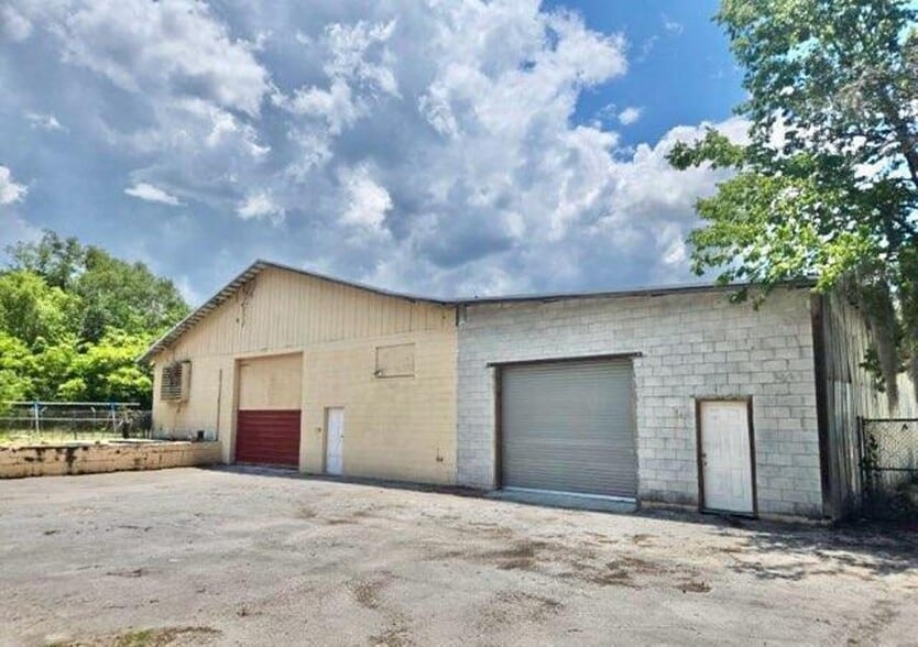 Primary Photo Of 405 Pine St, Palatka Daycare Center For Lease