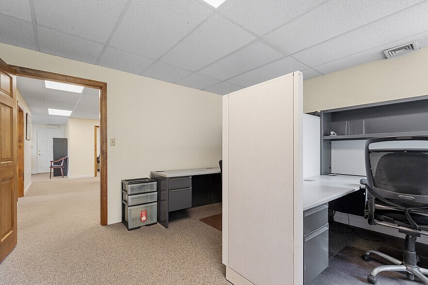 More Photos Of 233 Ayer Rd, Harvard Medical For Lease