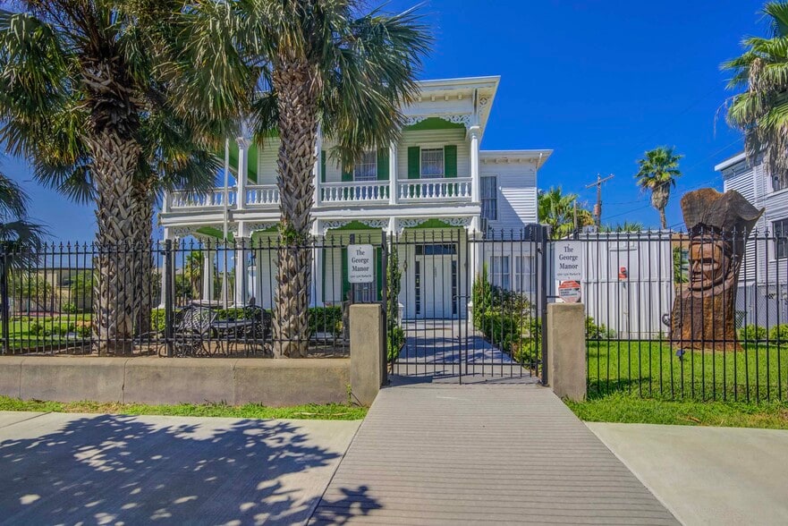More Photos Of 1502 Market St, Galveston Hospitality For Sale