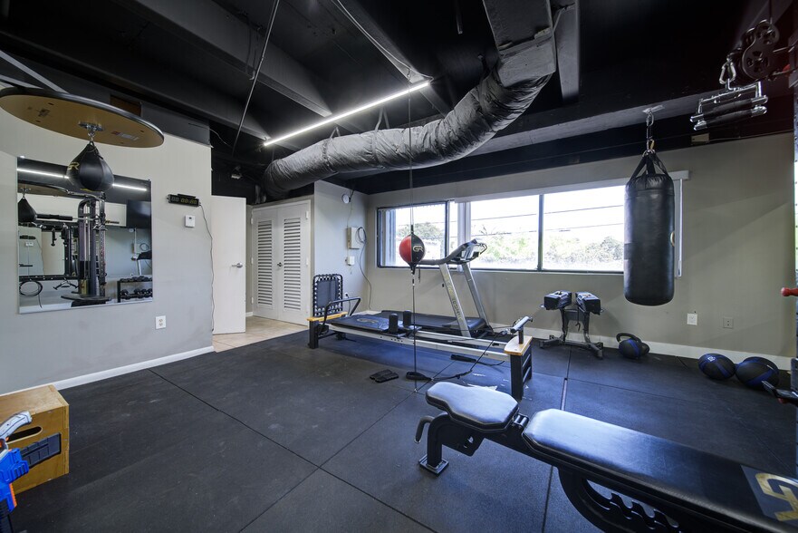 More Photos Of 2455 SW 27th Ave, Miami Medical For Lease