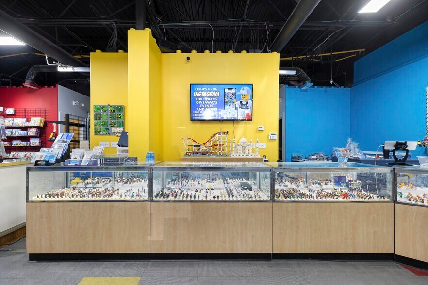 More Photos Of 1086 W South Jordan Pky, South Jordan Freestanding For Sale