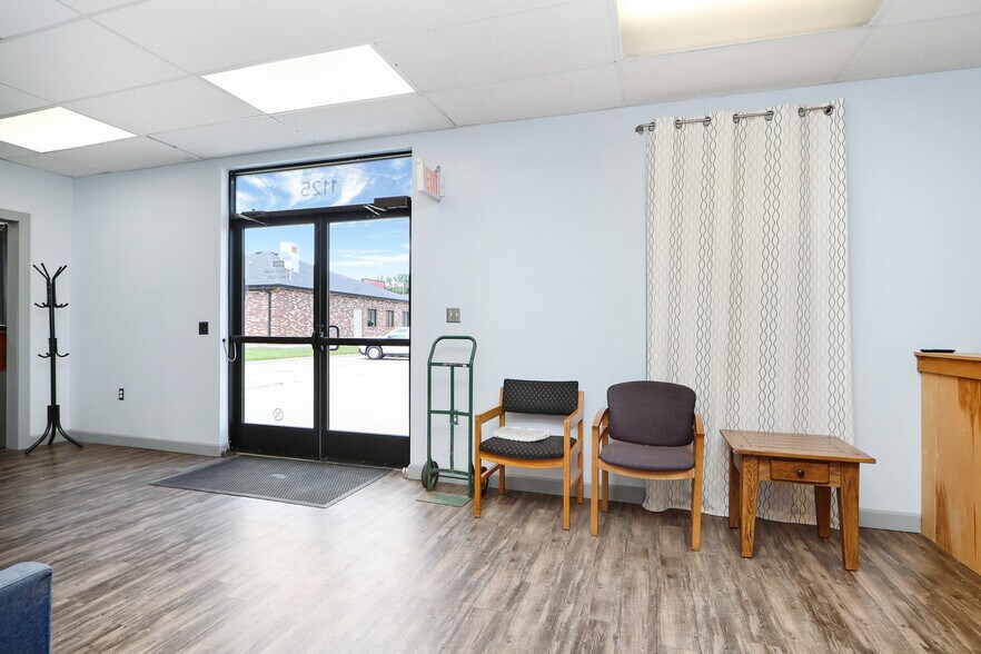 More Photos Of 1125 Westport Dr, Manhattan Office For Lease