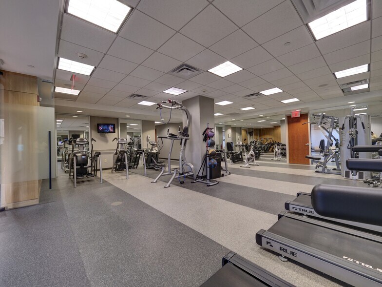 More Photos Of 1 University Square Dr, Princeton Office For Lease