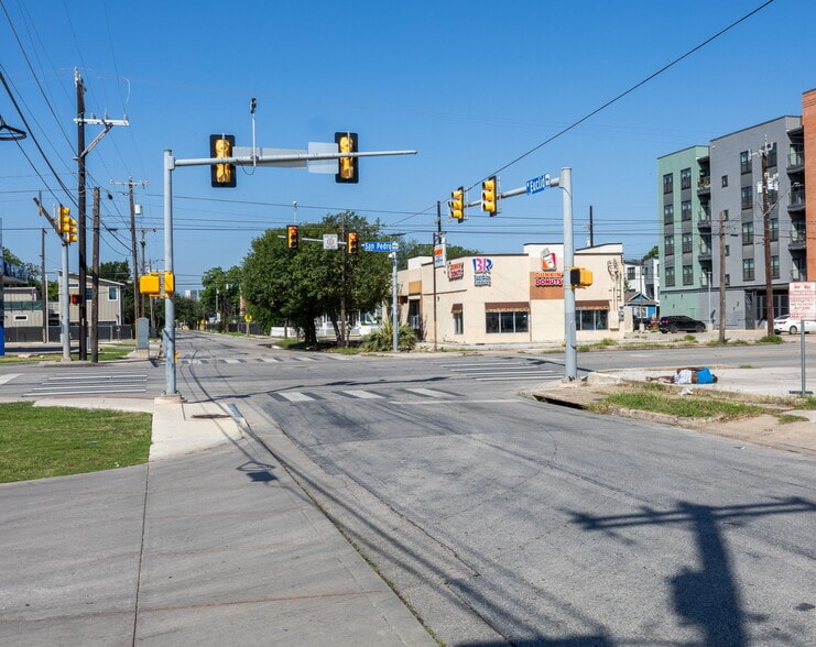 More Photos Of 302 W Euclid Ave, San Antonio Land For Sale