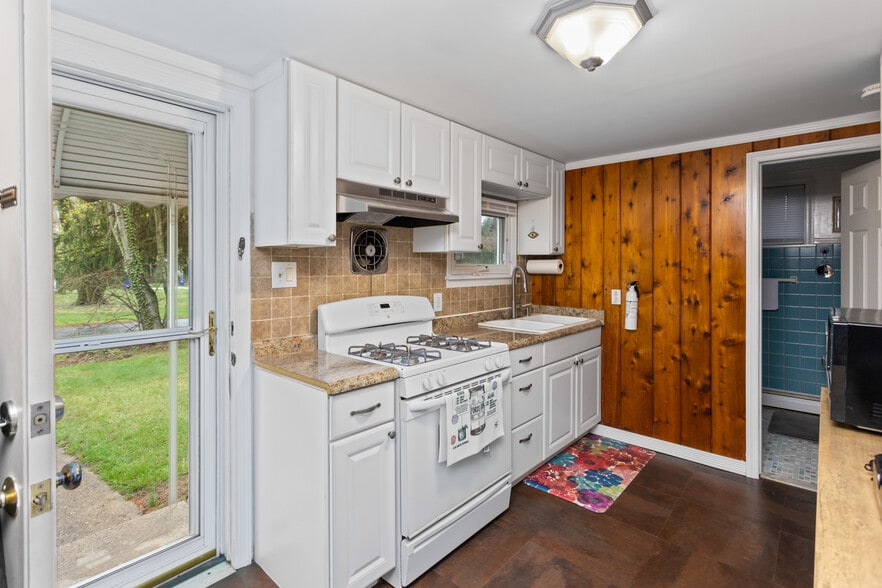 More Photos Of 51 Crosswicks Chesterfield Rd, Chesterfield Apartments For Sale