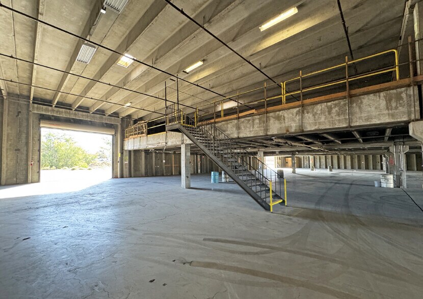 More Photos Of 4601 Paseo Del Norte NW, Albuquerque Warehouse For Lease