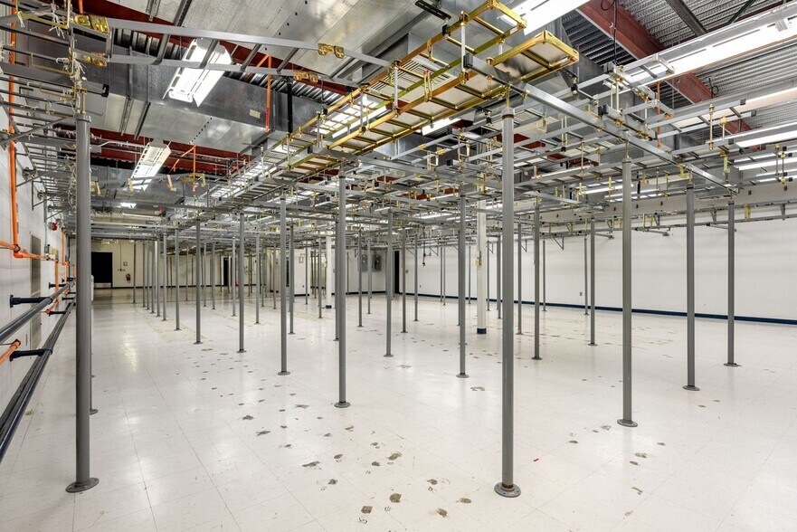 More Photos Of 2800 Diode Ln, Louisville Warehouse For Sale