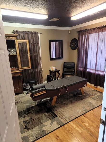 More Photos Of 10150 NW Glencoe Rd, North Plains Medical For Lease