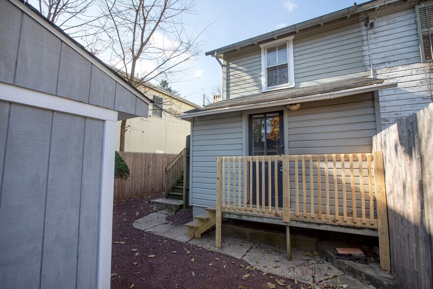 More Photos Of 128 S Main St, New Hope Storefront Retail Office For Sale