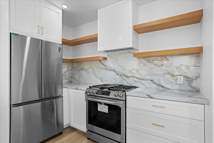 More Photos Of 2218 24th St, Santa Monica Apartments For Sale