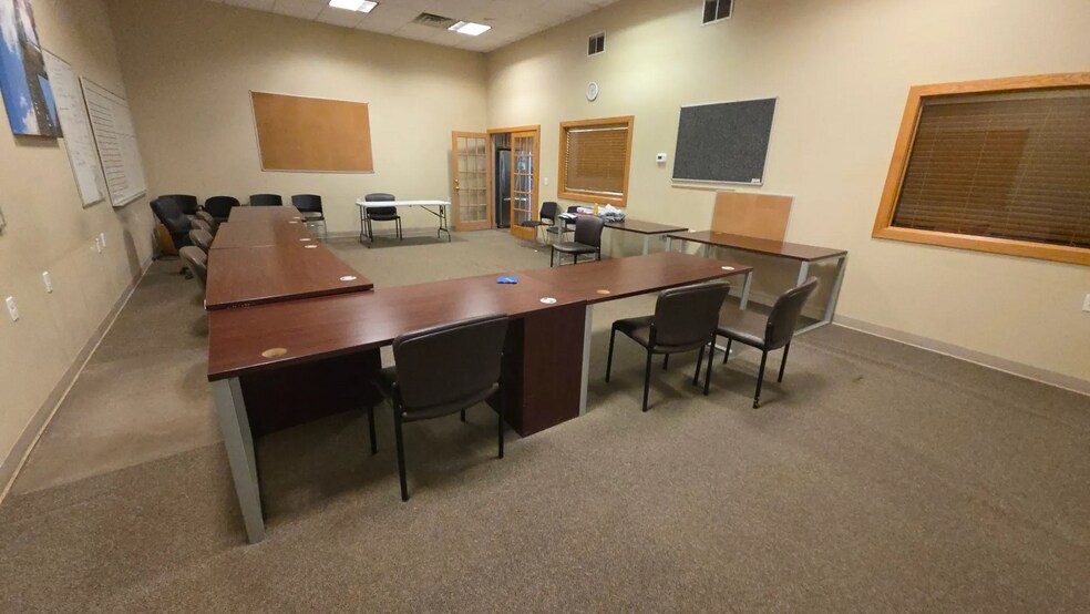 More Photos Of 3711 4th Ave NE, Watford City Truck Terminal For Sale