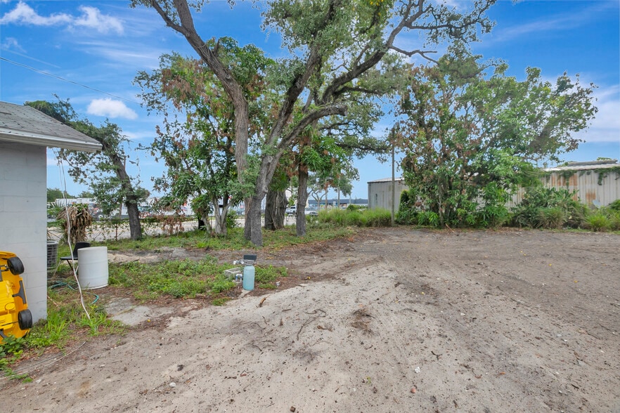 More Photos Of 3909 N 38th St, Tampa Land For Lease