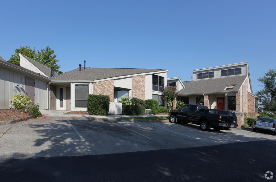 More Photos Of 3069 Amwiler Rd, Atlanta Medical For Lease