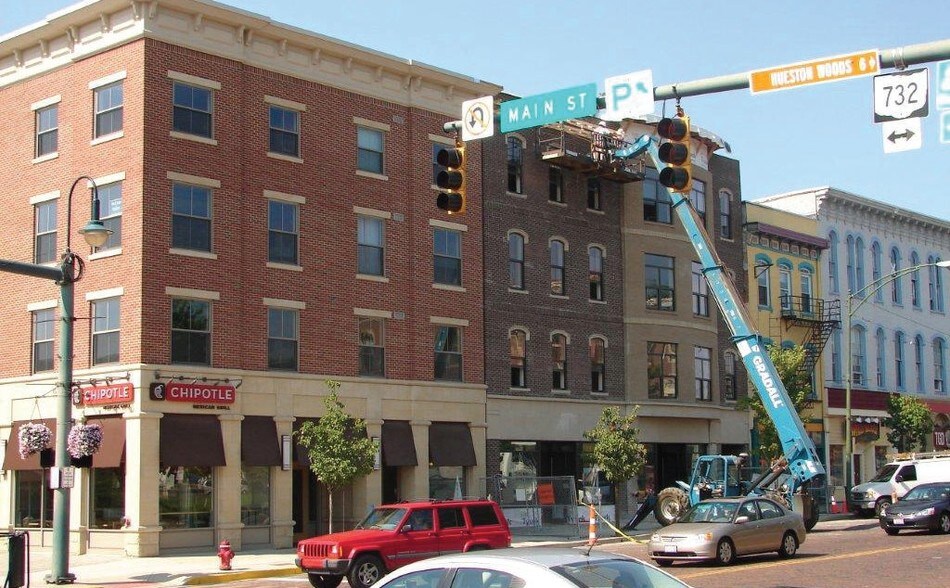 Primary Photo Of 7 W High St, Oxford Fast Food For Lease