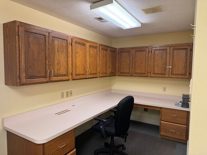 More Photos Of 97 Professional Way, Payson Office For Sale