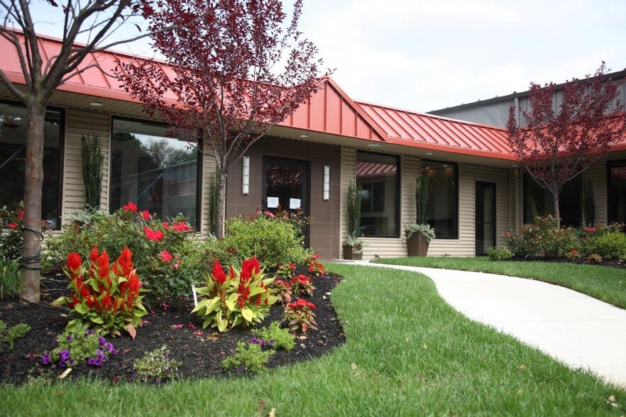 Primary Photo Of 289 Elm St, Marlborough Warehouse For Lease