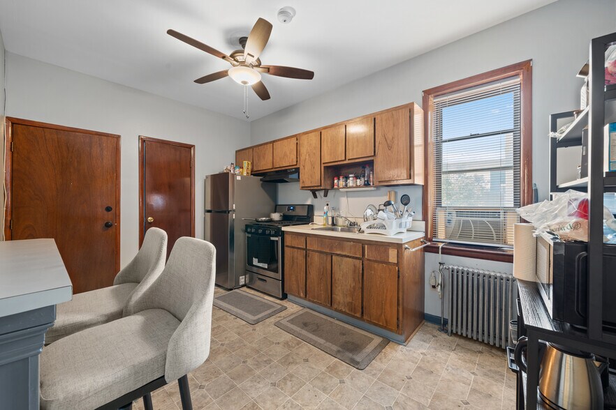 More Photos Of 162 Mallory Ave, Jersey City Office Residential For Sale