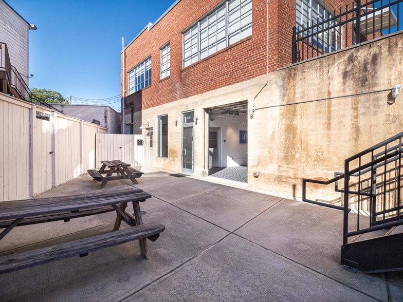 More Photos Of 733 Foster St, Durham Office For Lease