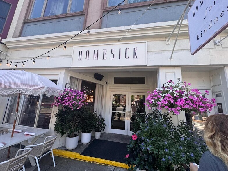 Primary Photo Of 522 Cookman Ave, Asbury Park Restaurant For Sale